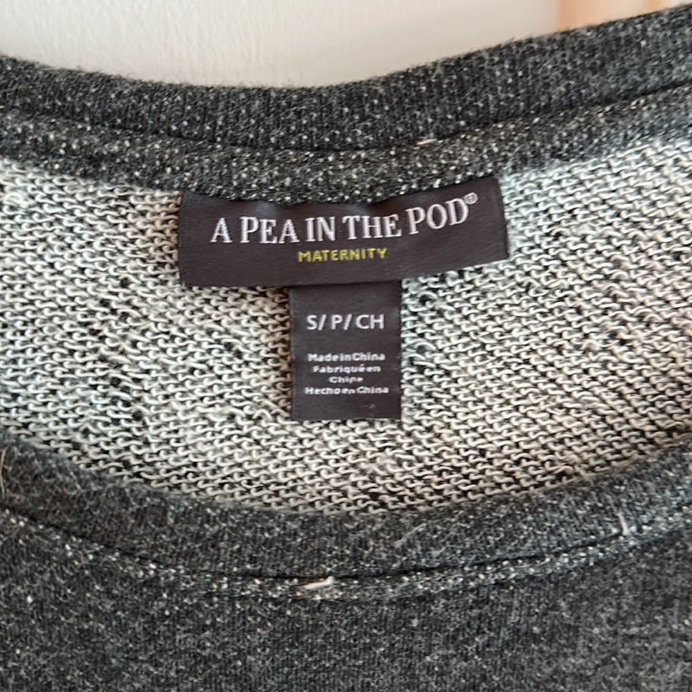 A Pea in the Pod Maternity Sweatshirt Small - Picture 3 of 3